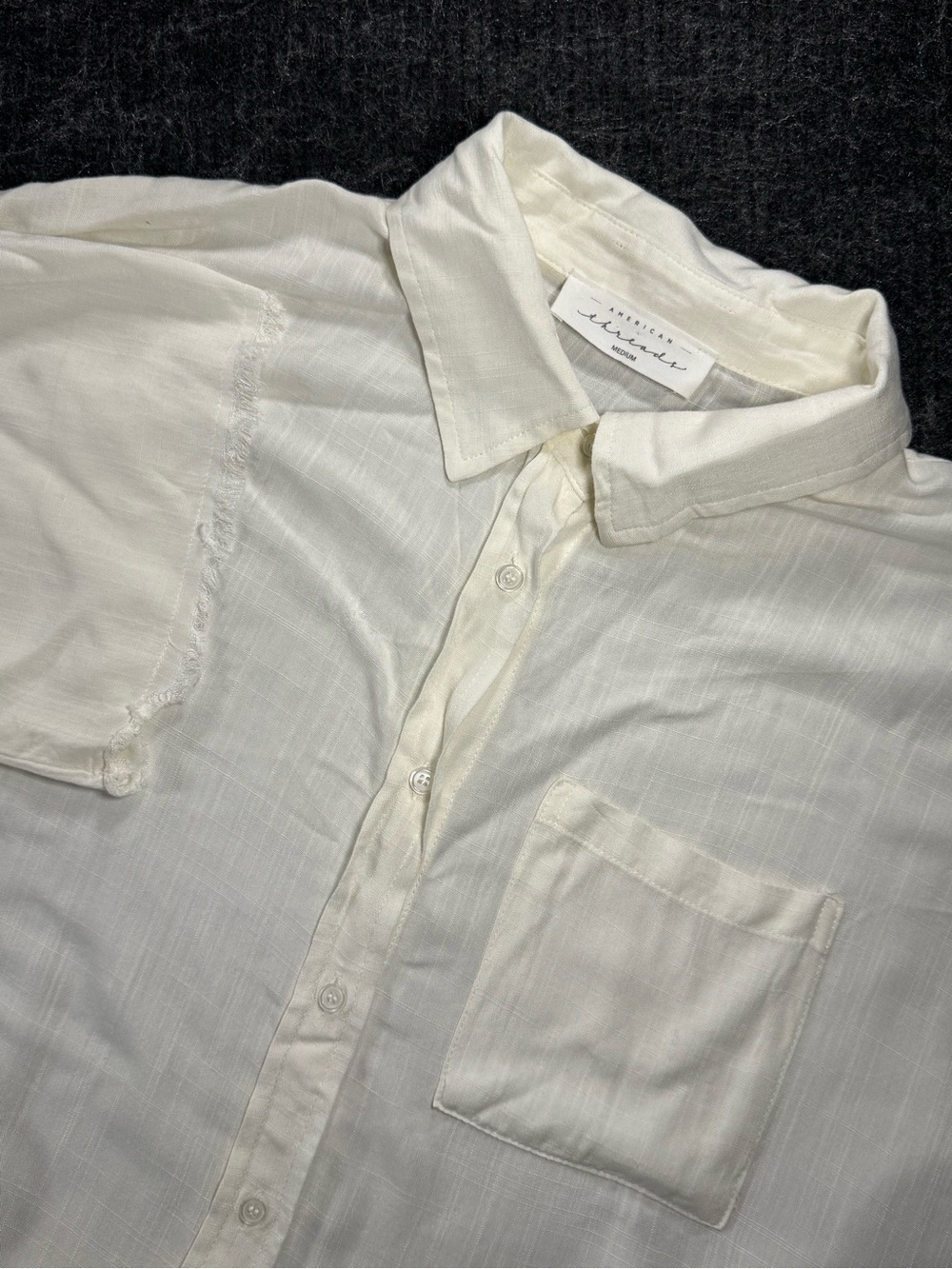 American Threads Women’s M White Solid Rayon Short Sleeve Button-Up Boxy Shirt